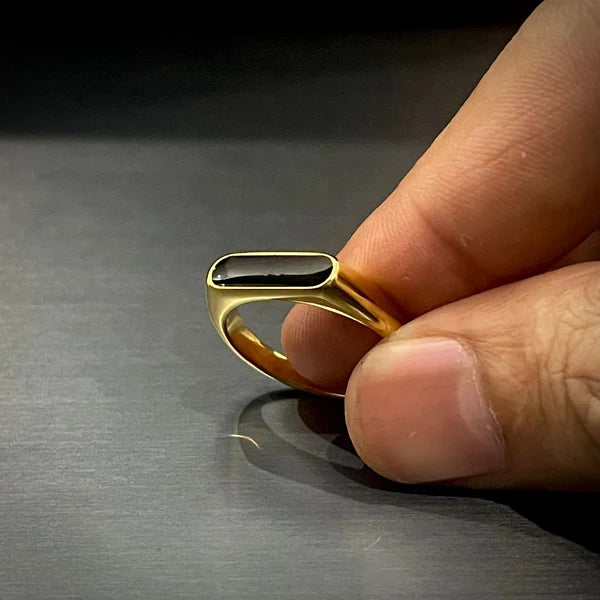 Signet Bar Golden Ring