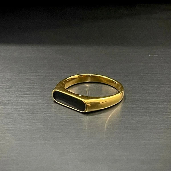 Signet Bar Golden Ring